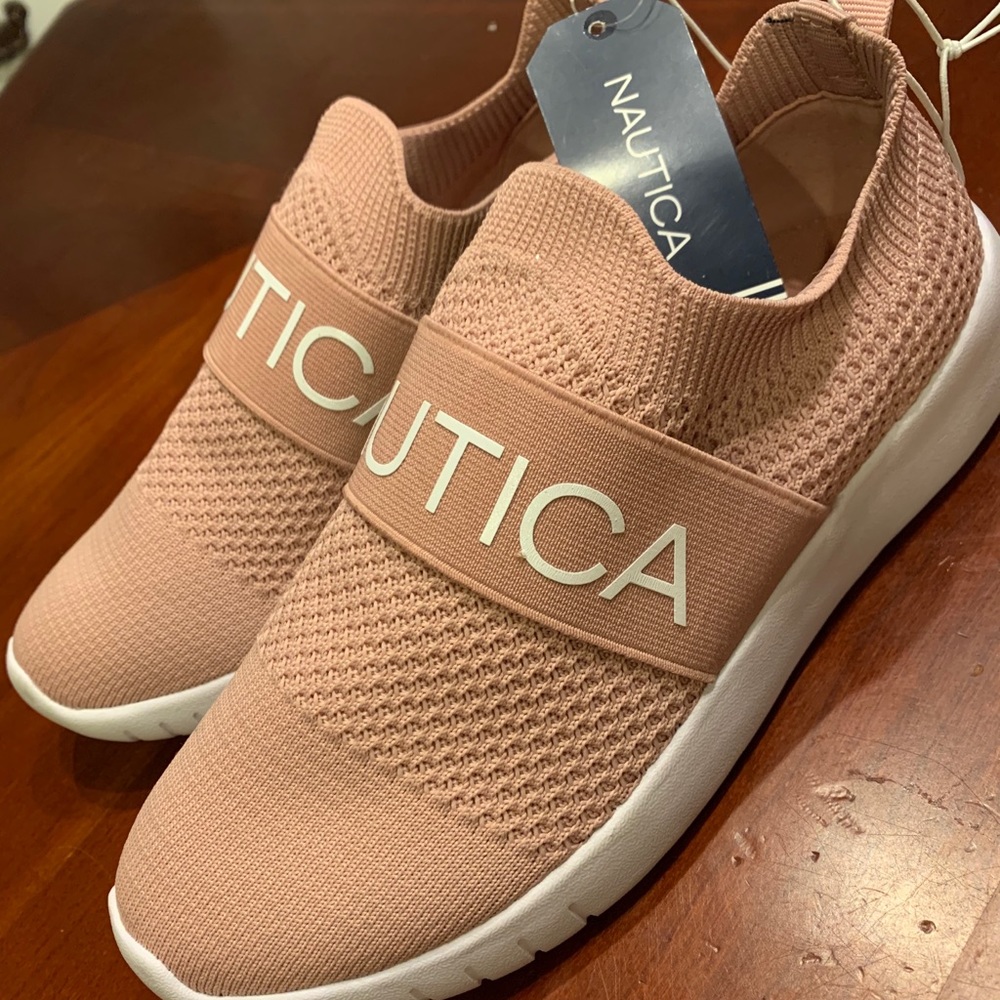 Blush slip on Nautica sneakers